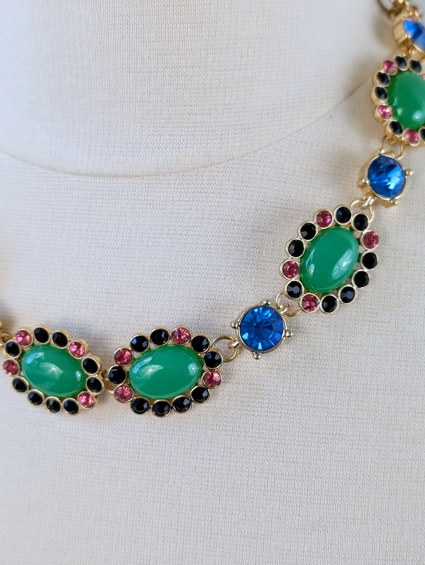 Green Cabochon Necklace