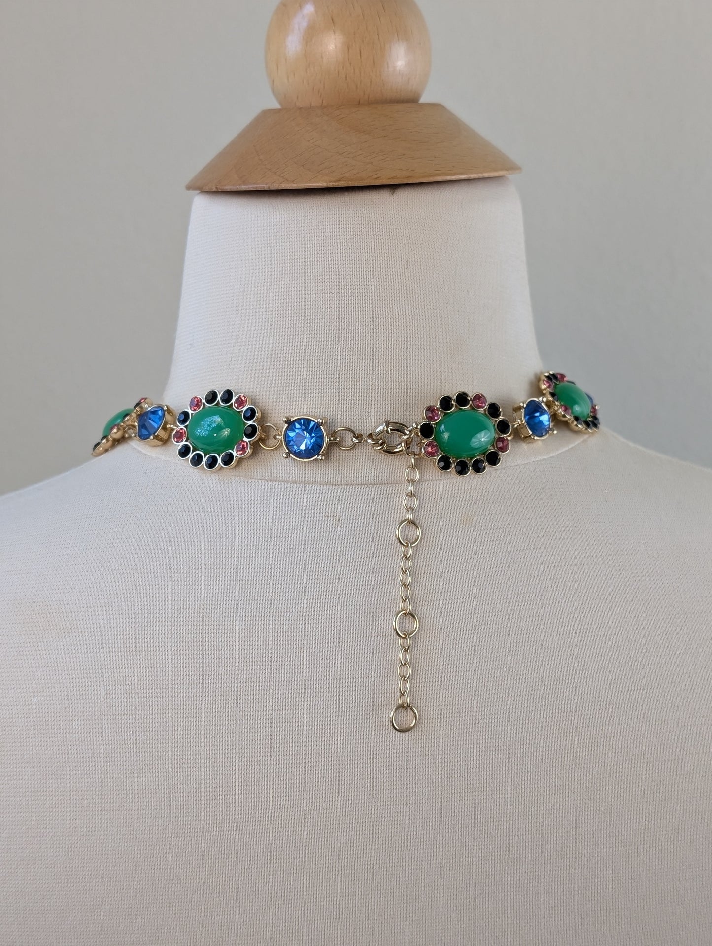 Green Cabochon Necklace
