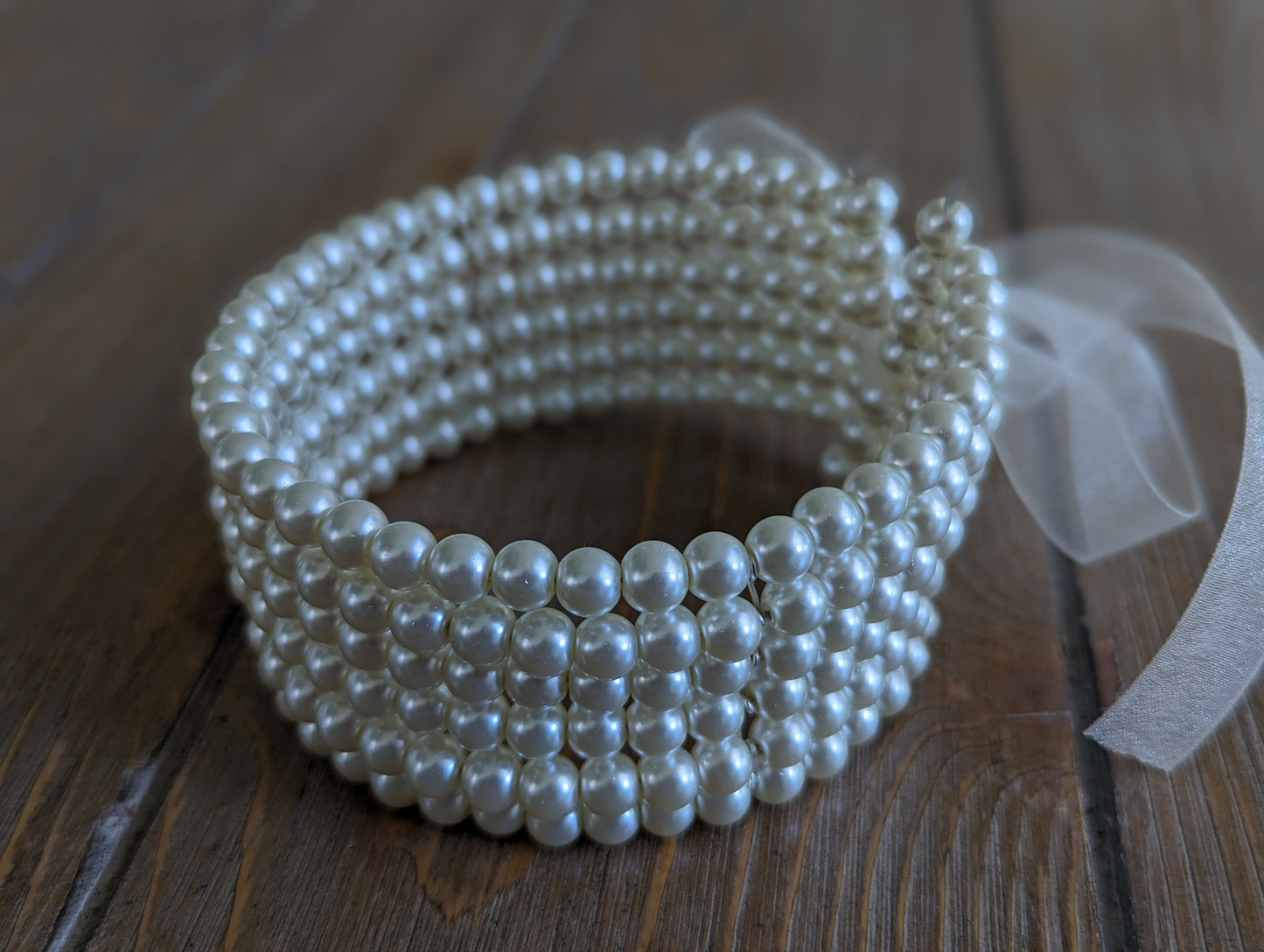 Seven Strands Pearl Choker (Knotted on Memory Wire)