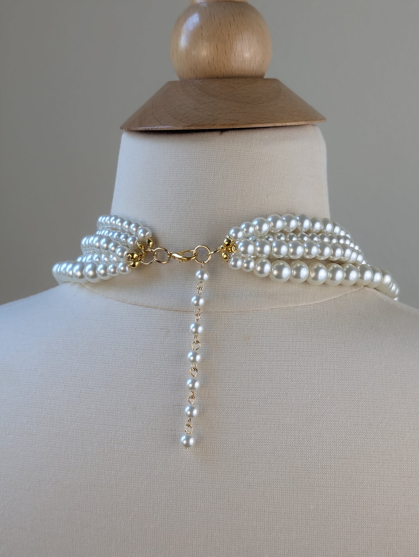 Overlaid Five Strands Pearl Necklace