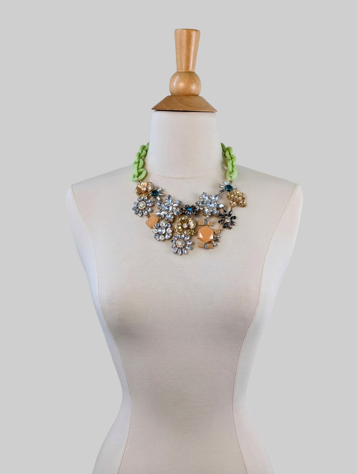 Flower bib necklace