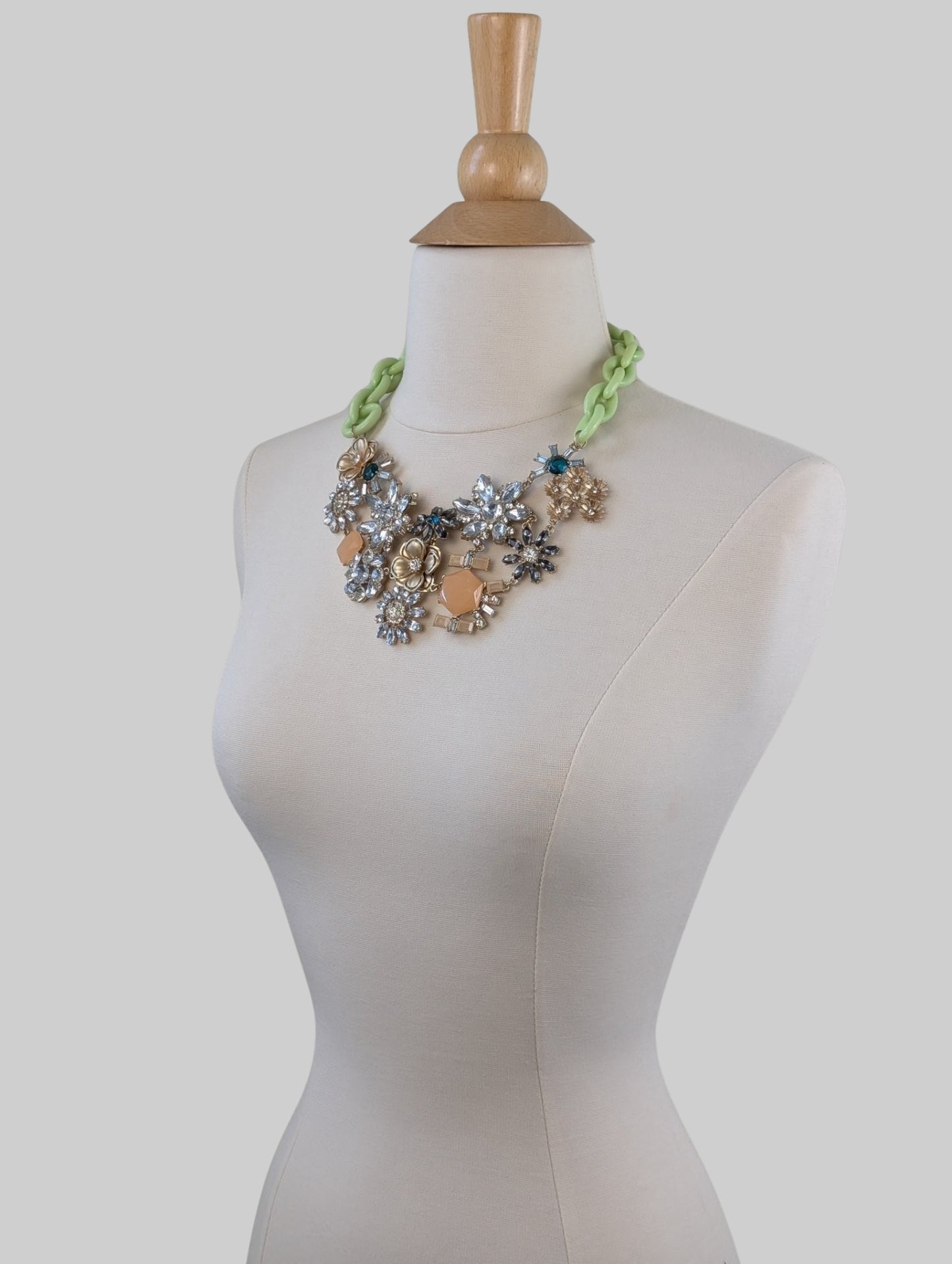 Flower bib necklace