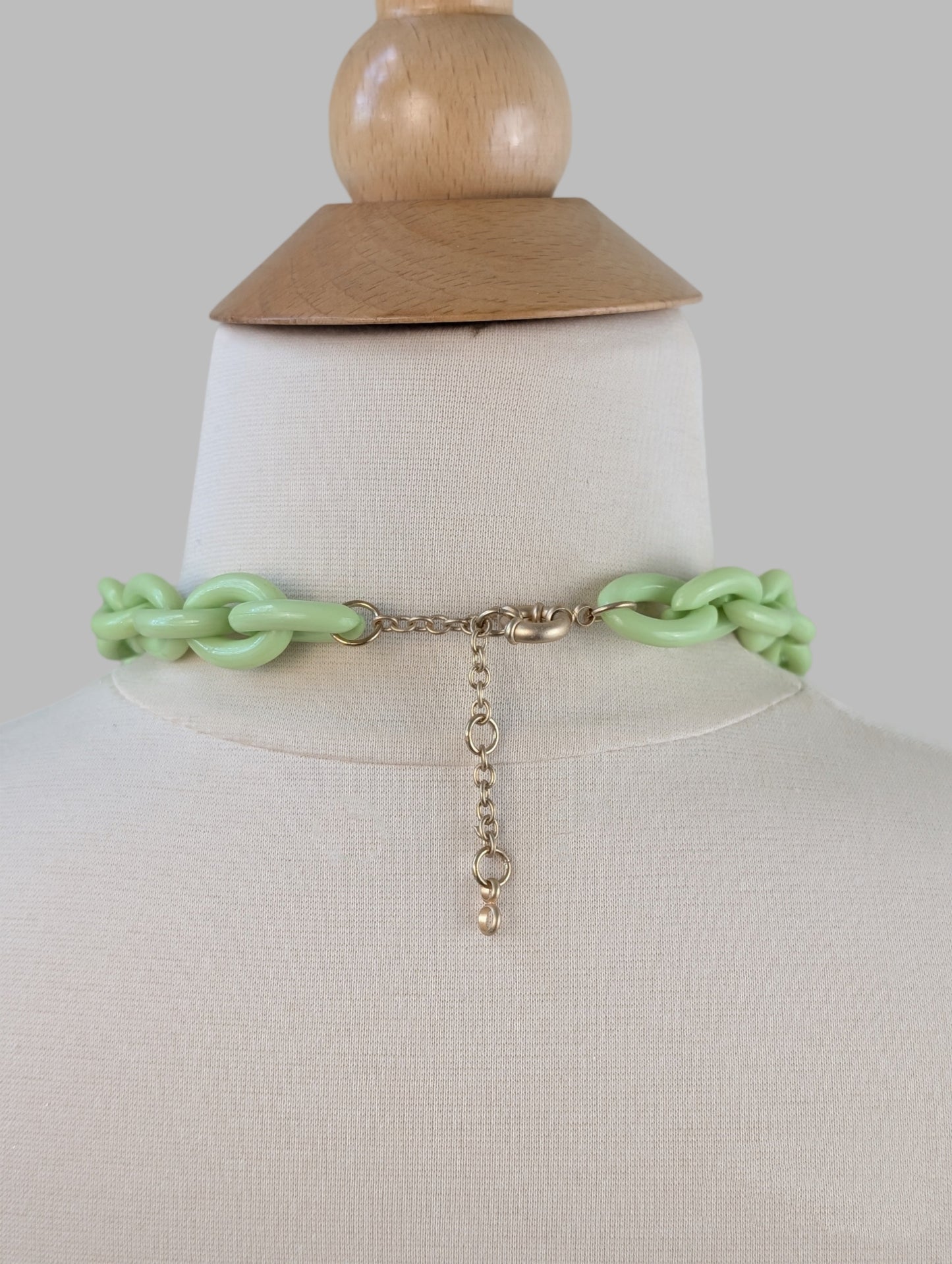 Flower bib necklace