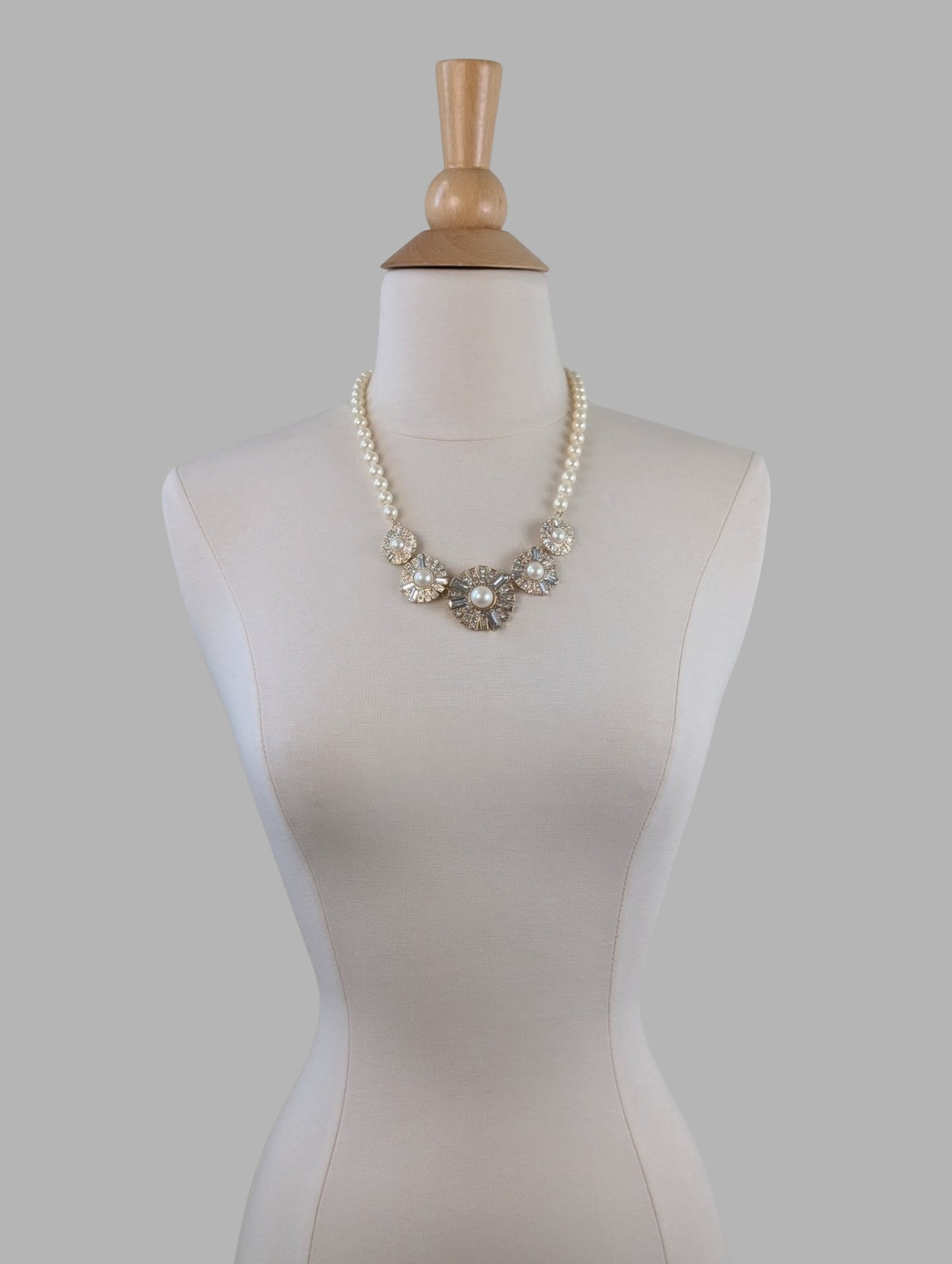 Daisy Pearl Necklace