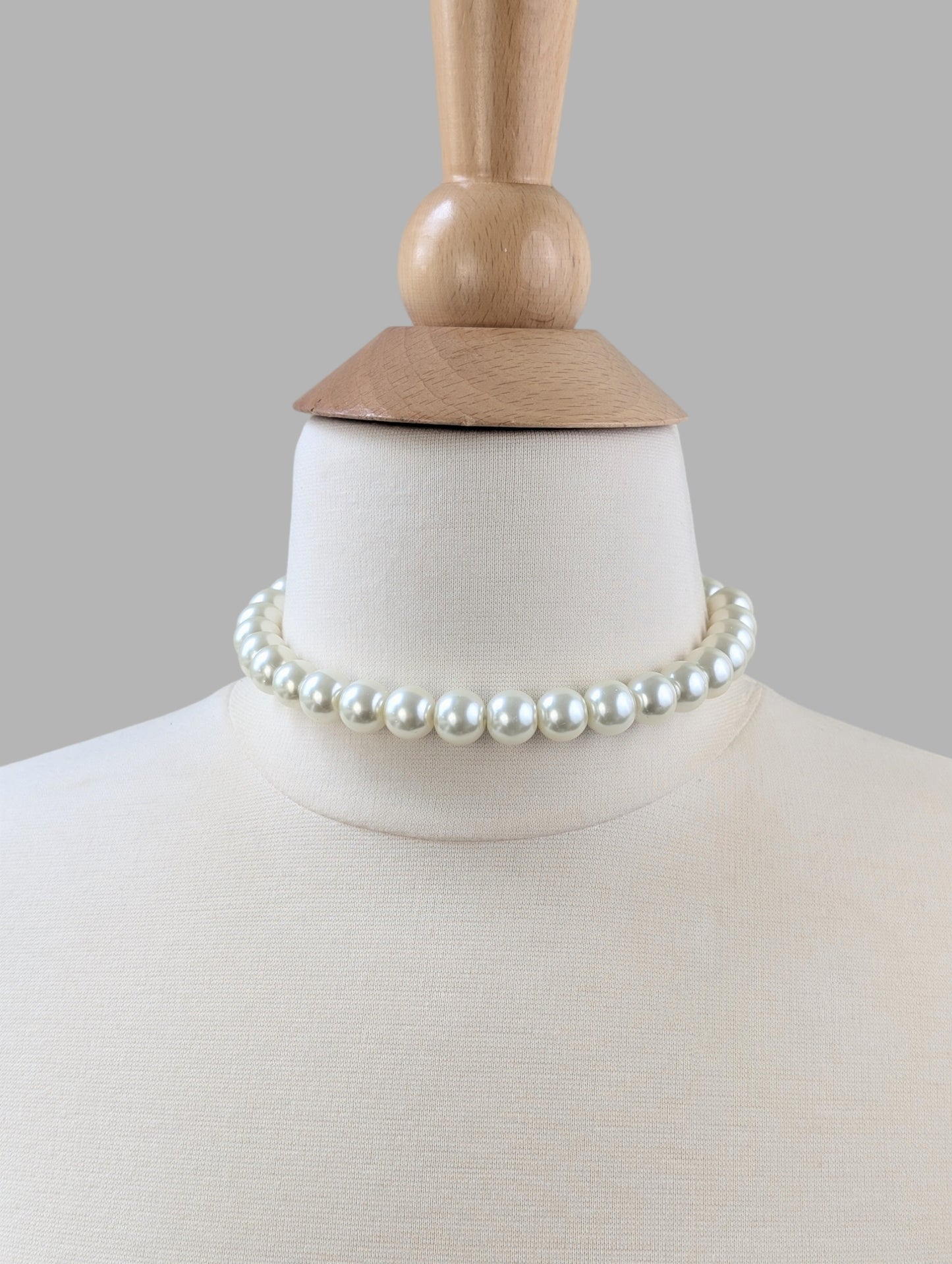 Pearl Choker Single Strand 12mm