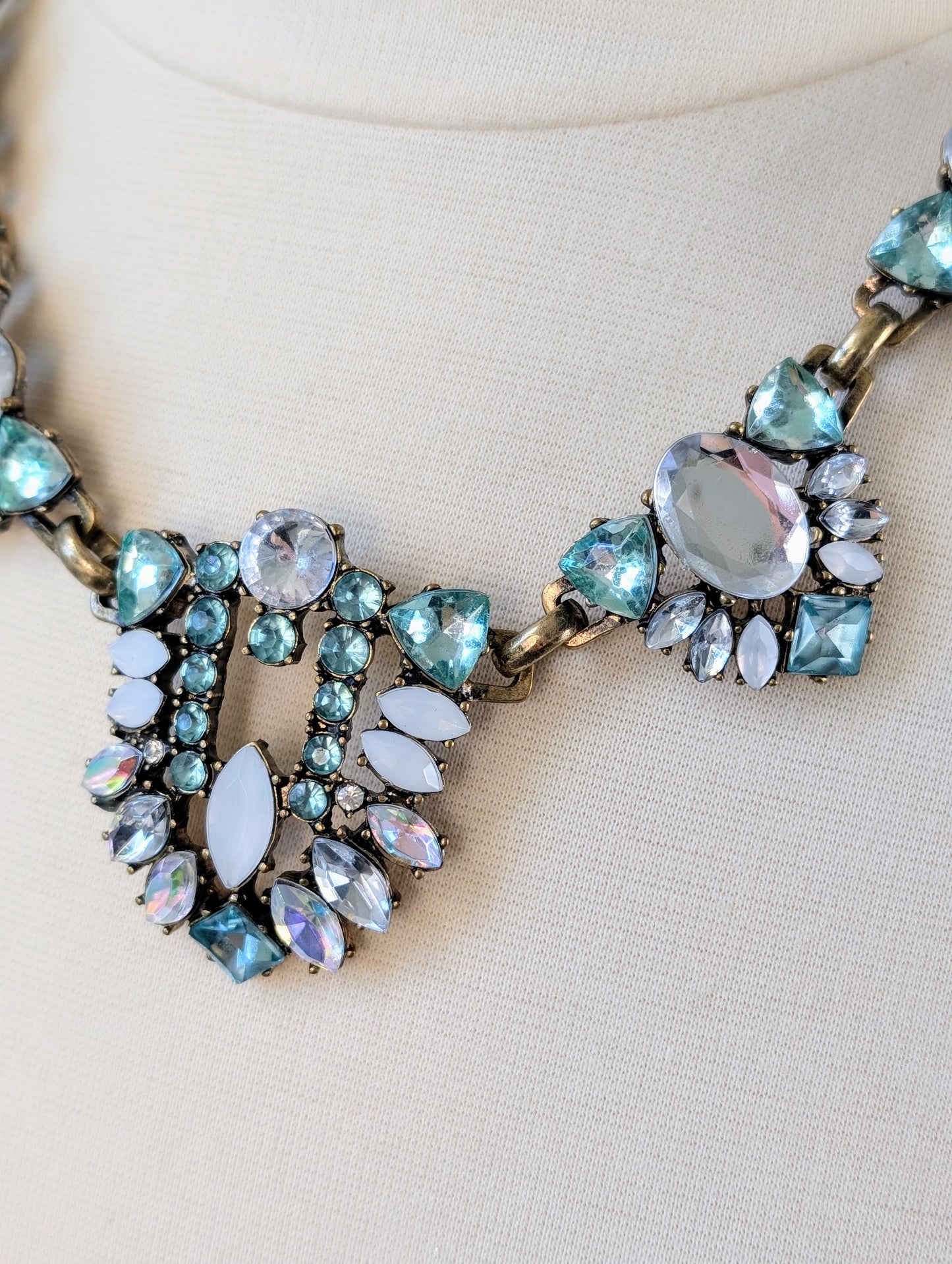 Cyan Rhinestone Necklace