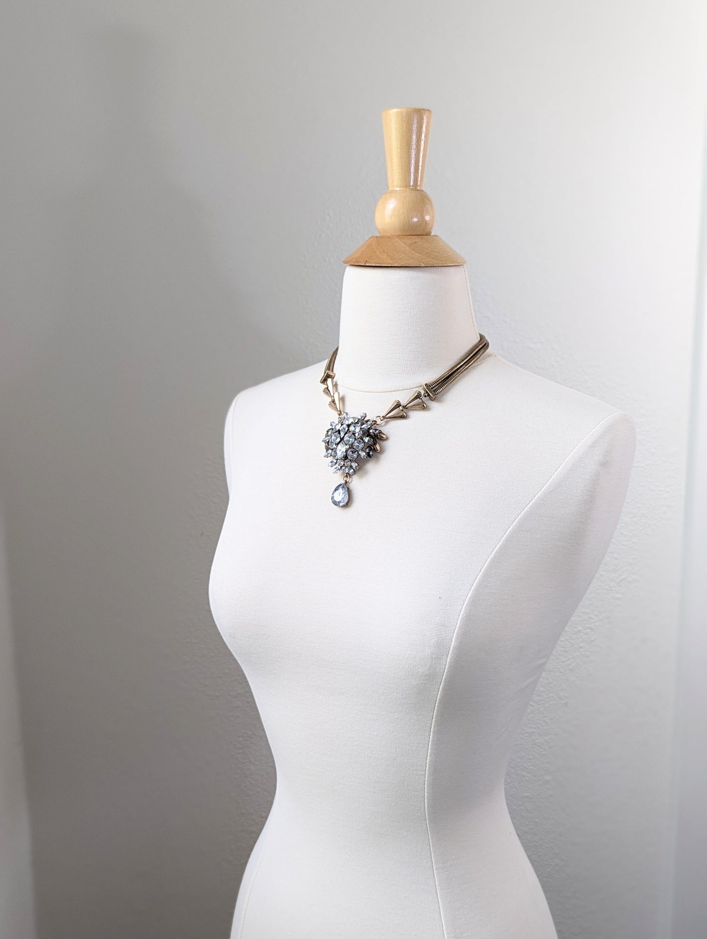 Rhinestone Solitary Pendant Necklace